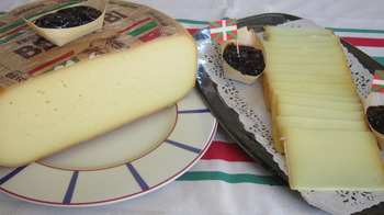 Fromage de Brebis & Confiture de Cerises Noires